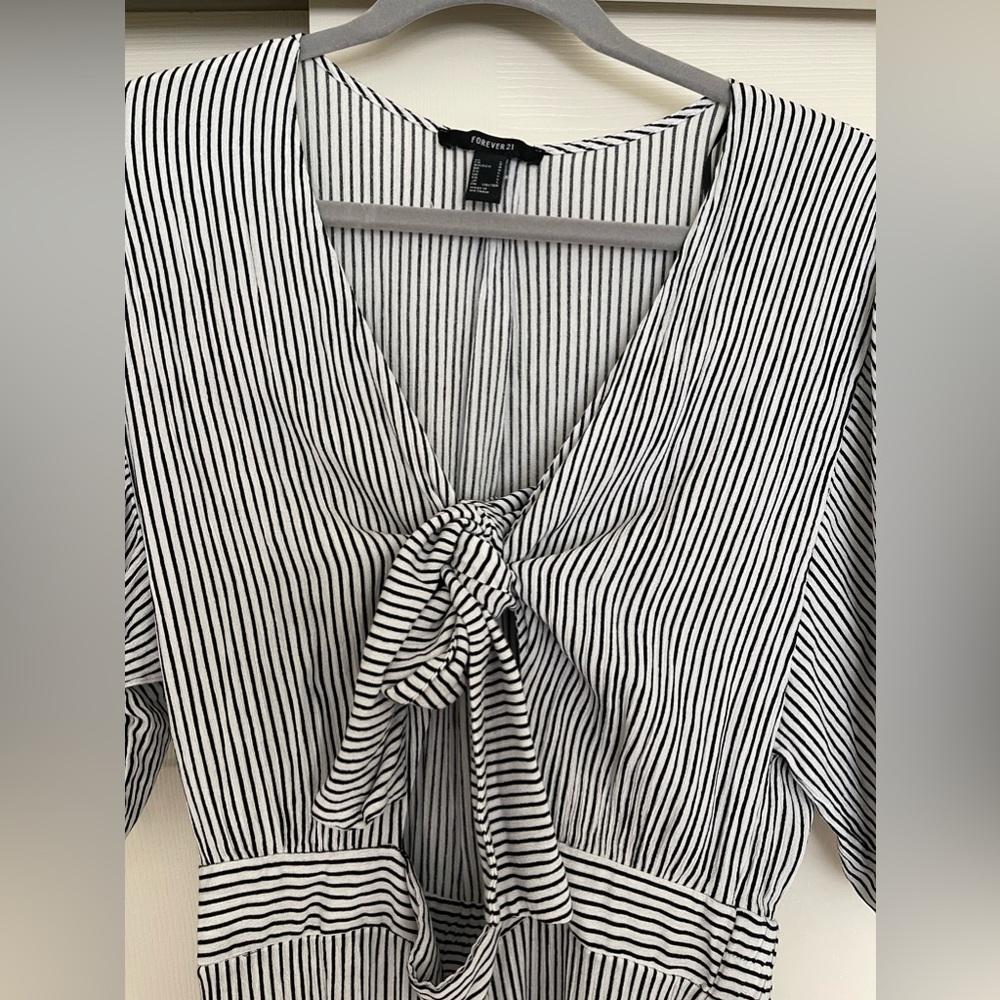 Brand New Forever 21 womens large jumper - Picture 2 of 5